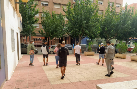 Nueve personas jóvenes atendidas en el Programa Azarbe asisten a la VII Feria de Empleo Juvenil de la Cámara de Comercio de Murcia 