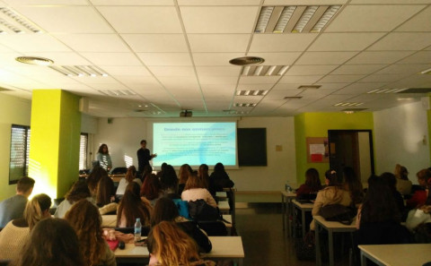 Charla de profesionales de Azarbe en la Universidad de Murcia.