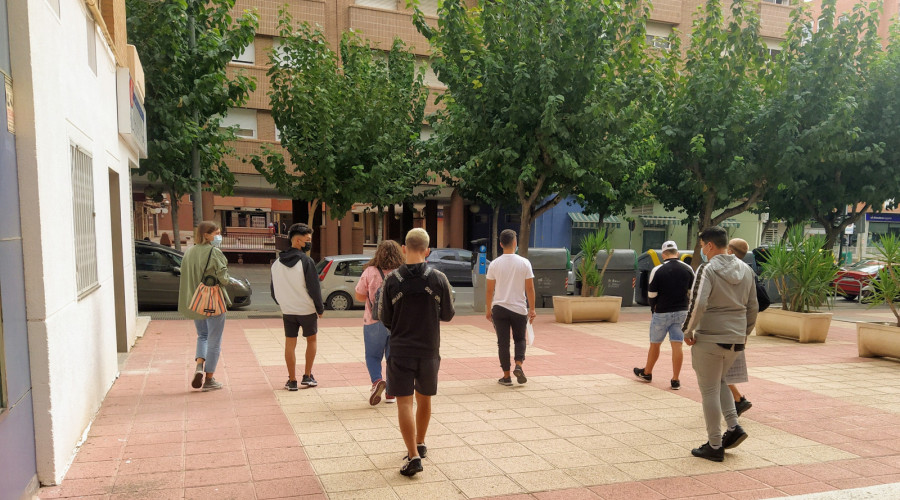 Nueve personas jóvenes atendidas en el Programa Azarbe asisten a la VII Feria de Empleo Juvenil de la Cámara de Comercio de Murcia 